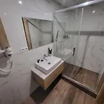 Hotel Crystal