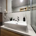 Crystal 호텔