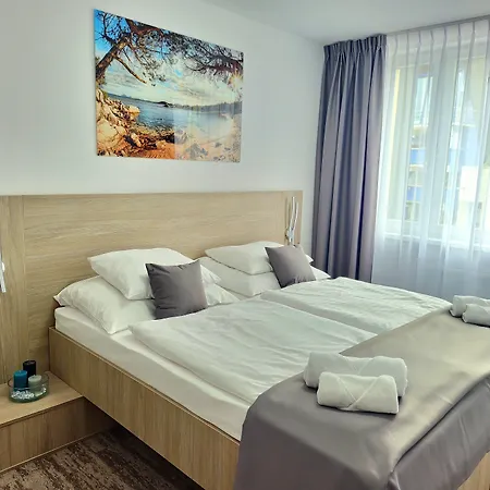 Hotel Crystal